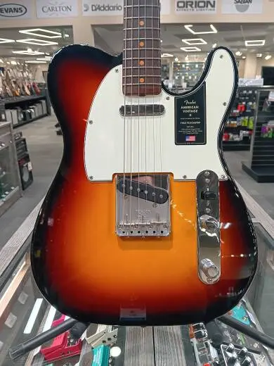 Fender - American Vintage II 1963 Telecaster, Rosewood Fingerboard - 3-Colour Sunburst 2