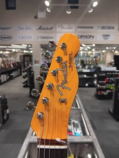 Fender - American Vintage II 1963 Telecaster, Rosewood Fingerboard - 3-Colour Sunburst 2