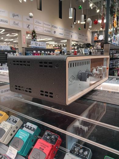 Universal Audio - UA-OX - Amp Attenuator 2