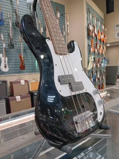 Store Special Product - Squier - Mini P Bass, Laurel Fingerboard - Black