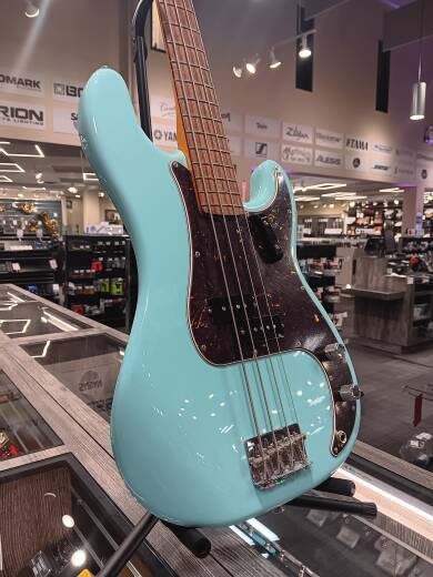 Store Special Product - Fender - American Vintage II 1960 Precision Bass, Rosewood Fingerboard - Daphne Blue