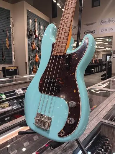 Fender - American Vintage II 1960 Precision Bass, Rosewood Fingerboard - Daphne Blue 2