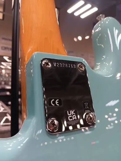 Fender - American Vintage II 1960 Precision Bass, Rosewood Fingerboard - Daphne Blue 2