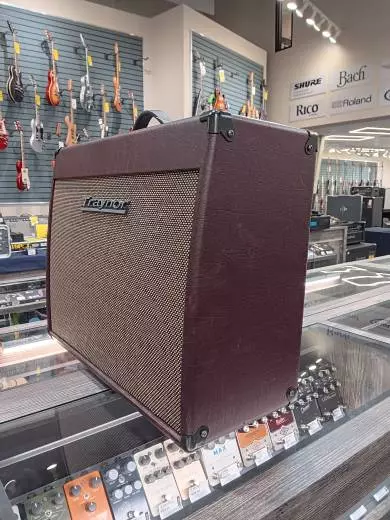 Traynor - YCV40 Wine Red 2