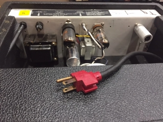 SILVERFACE FENDER CHAMP VINTAGE 2