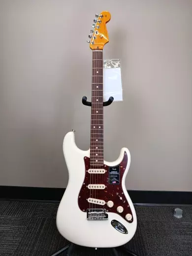 Fender - American Professional II Stratocaster - Olympic White