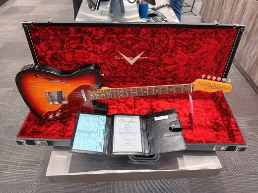 Fender Custom Shop - Limited Edition '60s Tele Thinline Journeyman Relic, Rosewood Fingerboard - Aged 3-Tone Sunburst