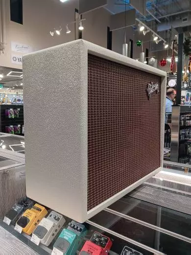 Gibson - Falcon 20 Guitar Combo Amp 2