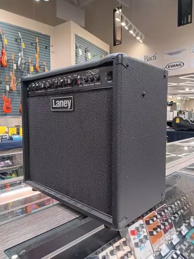 Laney LX65R Combo Amp 2