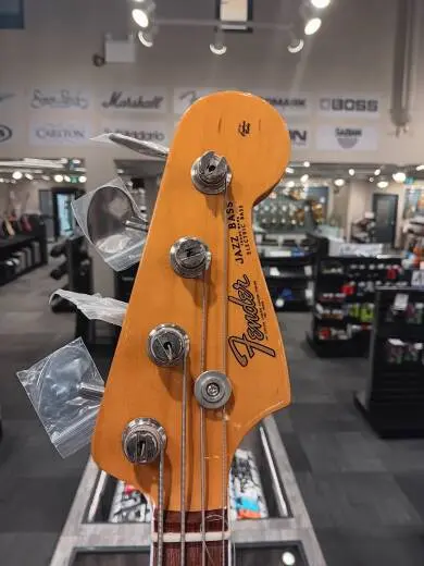 Fender - American Vintage II 1966 Jazz Bass, Rosewood Fingerboard - 3-Colour Sunburst 2