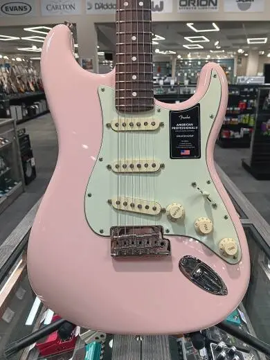 Fender - Limited Edition American Professional II Stratocaster, Rosewood Fingerboard - Shell Pink 2