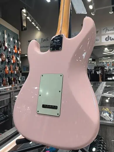 Fender - Limited Edition American Professional II Stratocaster, Rosewood Fingerboard - Shell Pink 2