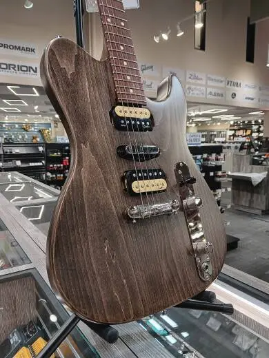 Godin Guitars - Radium Carbon Black 2