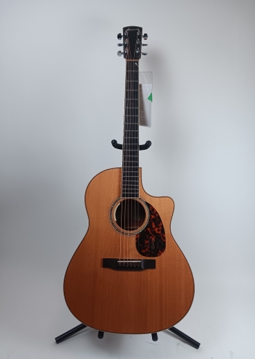 Larrivee LV-05E Select Mahogany Series L-Body Cutout