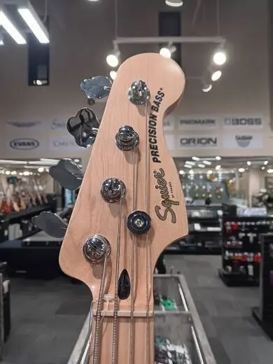 Squier - Affinity Series Precision Bass PJ, Maple Fingerboard - Black 2