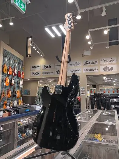 Squier - Affinity Series Precision Bass PJ, Maple Fingerboard - Black 2