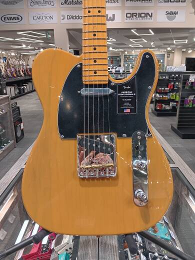Store Special Product - Fender - American Professional II Telecaster, Maple Fingerboard - Butterscotch Blonde