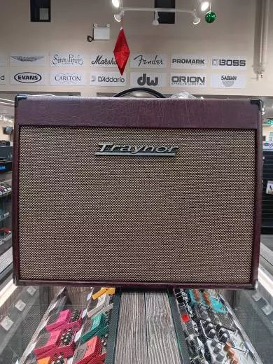 Traynor - YCV40 Wine Red