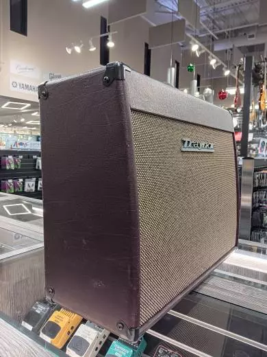 Traynor - YCV40 Wine Red 2