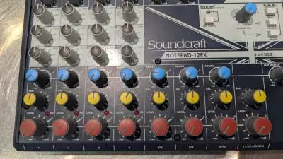 Soundcraft - NOTEPAD-12FX 2