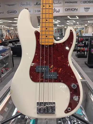 Fender - American Pro II P Bass - Olympic White 2