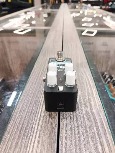 Electro-Harmonix - PICO OCEANS 3 Reverb 2