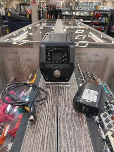 Shure - GLXD16-Z2 Guitar Wireless System 2