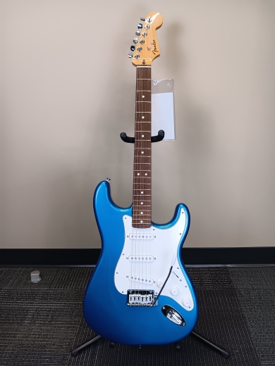 Fender/Standard Stratocaster Laurel Fingerboard White Pickguard Aq