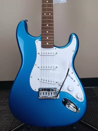 Fender - Standard Stratocaster - Aquamarine Metallic 2