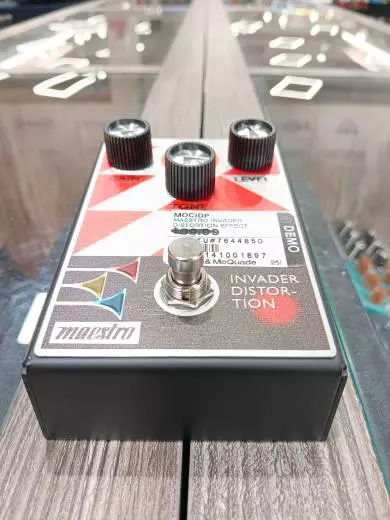 Maestro Effects - Invader Distortion 2