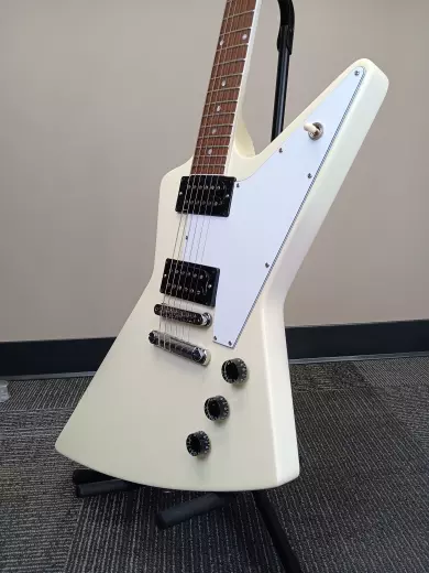 Gibson - 70's Explorer - Classic White 2