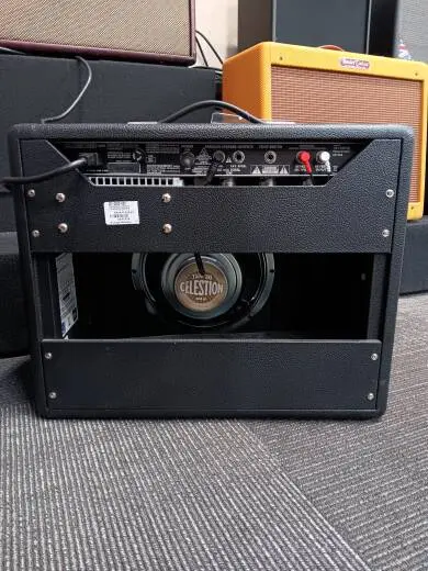 Fender - '68 Custom Princeton Reverb Guitar Amp 2