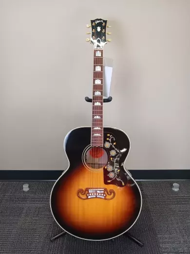 Gibson - SJ-200 Original - Vintage Sunburst Gibson - SJ-200 Original - Vintage Sunburst