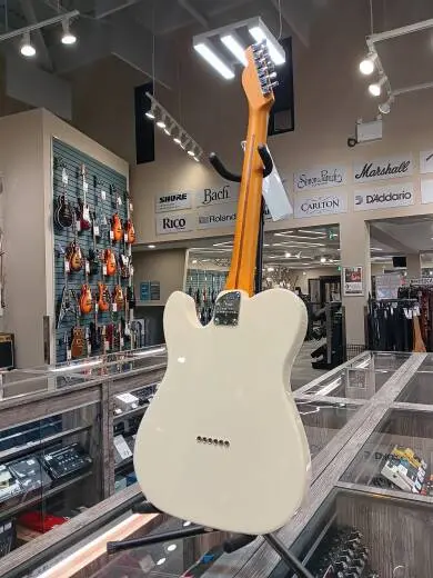 Fender - American Professional II Telecaster, Rosewood Fingerboard - Olympic White 2