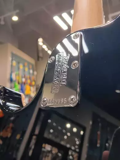 Ernie Ball Music Man - Axis Super Sport HH Trem w/Rosewood Fingerboard - Balboa Blue Burst 2