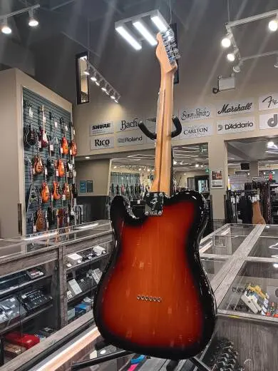 Fender - Player Telecaster Maple - 3 Tone Sunburst 2