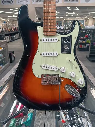 Fender - Limited Edition Player Stratocaster with Roasted Pau Ferro Fingerboard - 3-Tone Sunburst 2