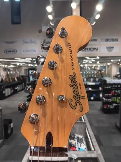 Squier - Classic Vibe '60s Stratocaster, Laurel Fingerboard - Lake Placid Blue 2