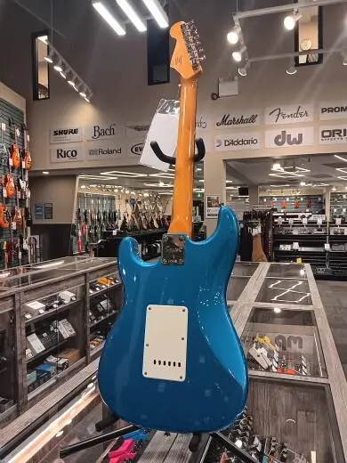 Squier - Classic Vibe '60s Stratocaster, Laurel Fingerboard - Lake Placid Blue 2