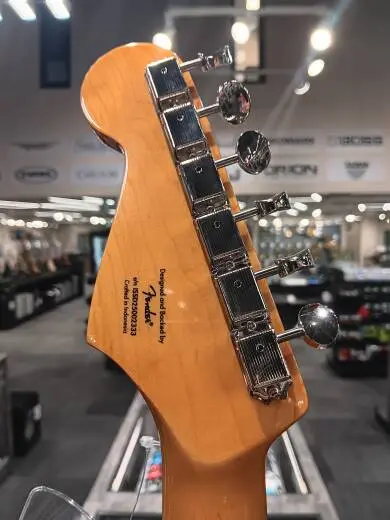 Squier - Classic Vibe '60s Stratocaster, Laurel Fingerboard - Lake Placid Blue 2