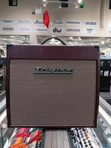 Traynor - YCV20 Wine Red