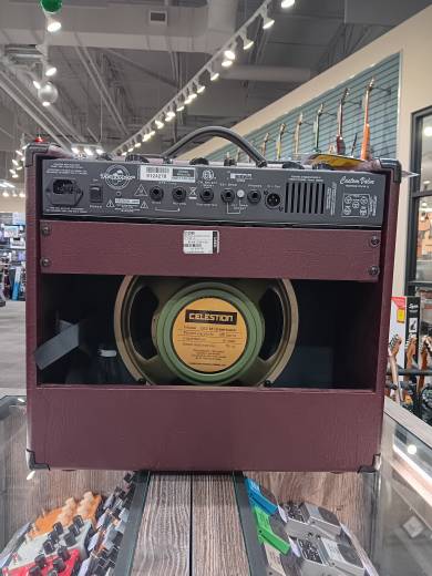 Store Special Product - Traynor - YCV20 Wine Red