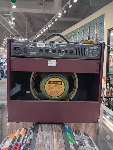 Traynor - YCV20 Wine Red 2