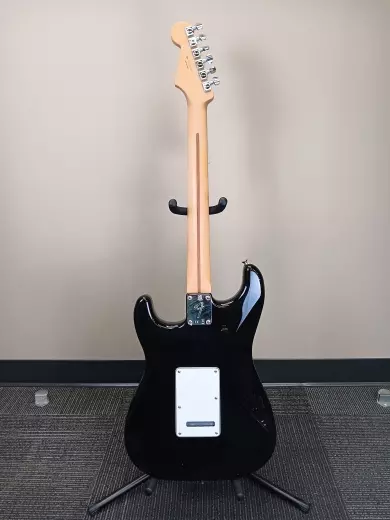 Fender - Player Stratocaster - Black 2