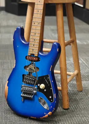 EVH Limited Edition Frankenstein Relic Series, Maple Fingerboard - Blueburst 2