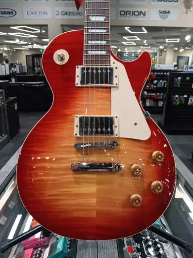 Gibson - Les Paul Standard 50s Electric Guitar with Hardshell Case - Heritage Cherry Sunburst 2