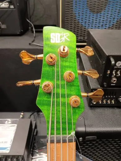 Ibanez - SR Premium 5-String Electric Bass w/Bag - Emerald Green Low Gloss 2