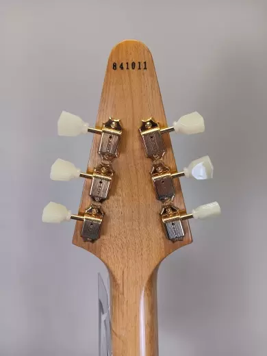Gibson Custom Shop - 1958 Korina Flying V - White Pickguard 2
