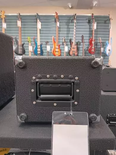 Traynor - YBA200-2 Bass Amp 2