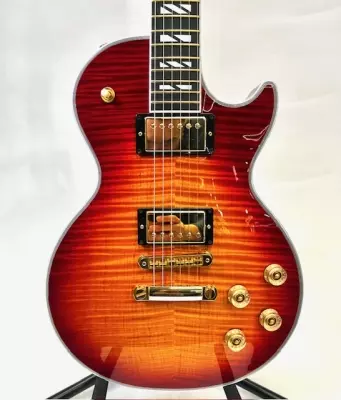 2012 Gibson Les Paul Supreme - Cherry Sunburst 2